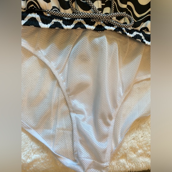 SOLD INC International Concepts Men's Wave-Print Swim Shorts Black L NWT - Picture 7 of 11